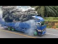 Asap Tebal Keluar Dari Truck Akibat Slang Oli pecah 