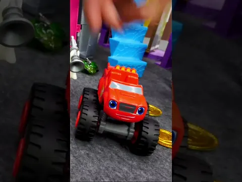 Вспыш и привидение 👻 Неожиданная встреча #вспыш #игрушки #длядетей