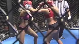 women cage fight cagecombatmma com women fight women boxing foxy boxing