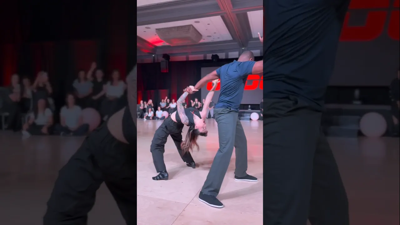 The work of a professional 😎👏 #improv #westcoastswing