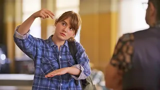 unexpectedly this girl who has a golden voice grew up from deaf family
