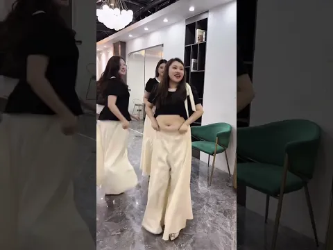 Curvy Girl Fashion That Instantly Steals the Show 🔥 #shorts #youtubeshorts