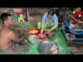 Download Lagu Preparing Kar pork to take to Wat Palang