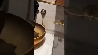 معا بعض في الحمام 