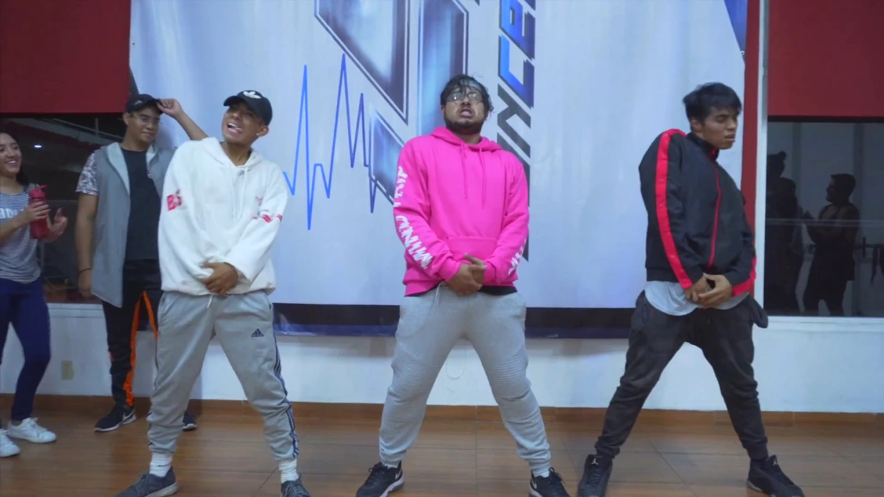 Solita - Ozuna ft Bad Bunny, Wisin & Almigthy - Choreography by Adrian Rivera