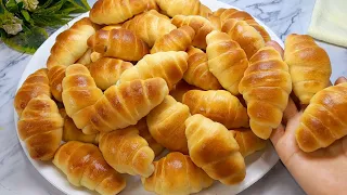 هتقومي حالا تعمليه الميني مولتو او الكرواسون بنص كيلو دقيق وبدون حليب ولابيض ولازبدة هش وخفيف جدا 