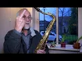 Download Lagu Bizarre dreigementen om saxofoon-geblaas