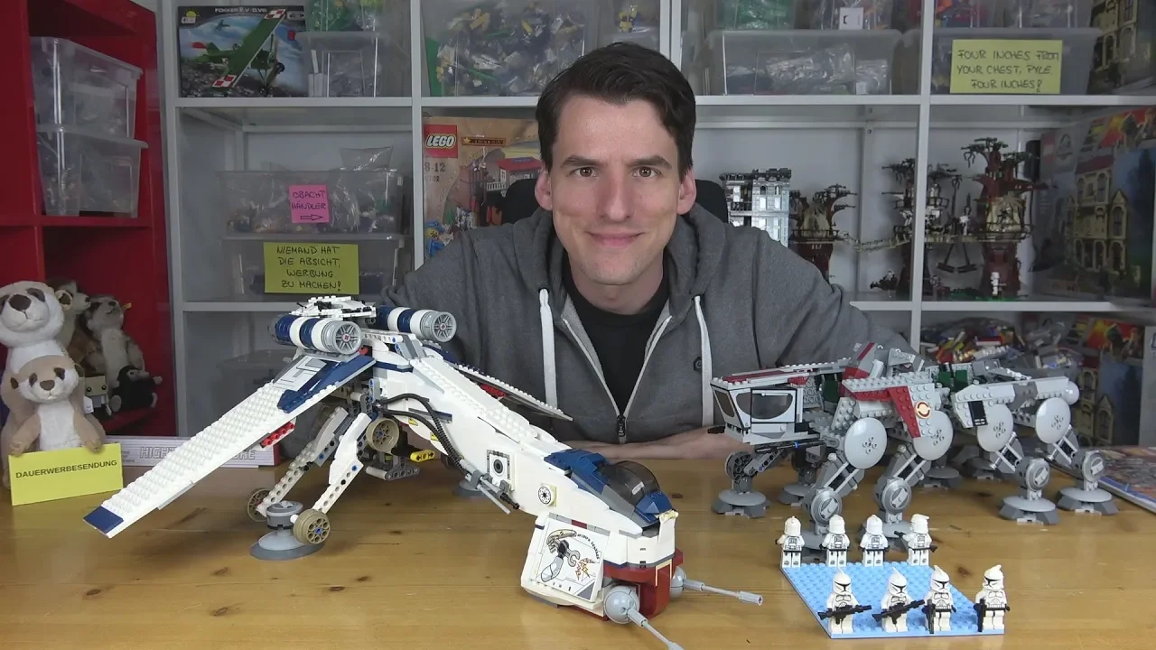 Custom LEGO Republic Dropship! Massive Model Links with AT-TE