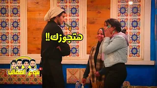 اشتغلت في قهوه يوم كامل وعملت مقالب في البنات مش هتصدقوا اللي حصل  اشتغلت في قهوه يوم كامل وعملت مقالب في البنات مش هتصدقوا اللي حصل