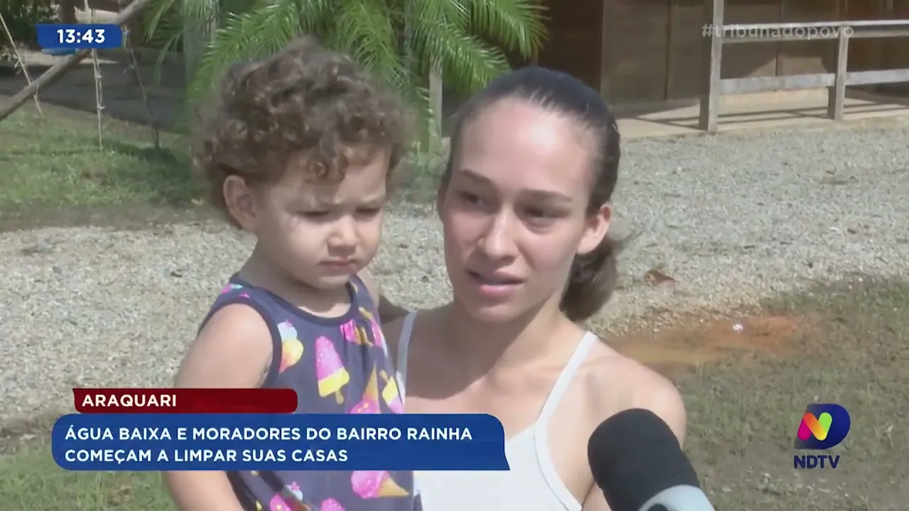 Araquari: água baixa e moradores do bairro Rainha começam a limpar suas casas