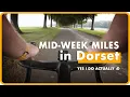 Download Lagu Een rit over de weg door de prachtige dorpen van Dorset met met bomen omzoomde wegen, heuvels en ...