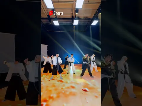 Stray Kids CEREMONY YT Shorts