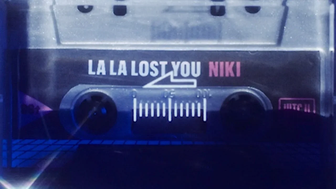 NIKI - La La Lost You (Lyric Video) NIKI - La La Lost You (Lyric Video)
