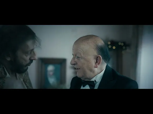 A Capodanno tutti da me di Andrea Maia | CLIP Boldi #3