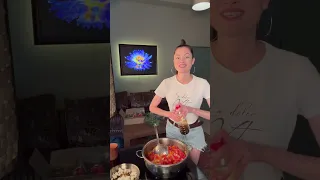 Готовим баклажанную икру и маринованные помидоры на зиму!