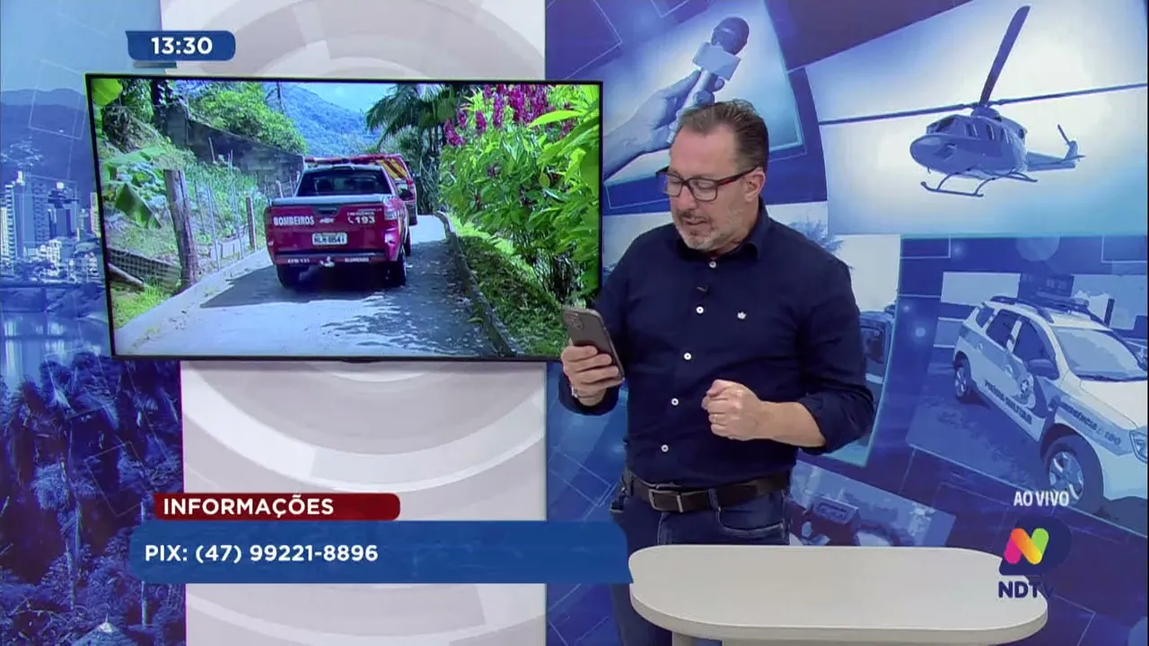 Casa de madeira pega fogo no bairro Progresso