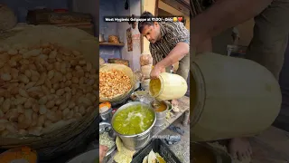 Agra s Most Famous Golgappe INDIAN STREET FOOD