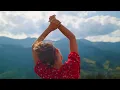 Туман танцює по землі — Відчуй дух Карпат у 4K! (7 музичних версій)