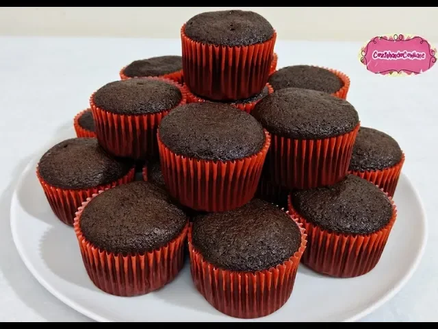 CUPCAKE DE CHOCOLATE DE LIQUIDIFICADOR COM COZINHANDOCOMNANE:)