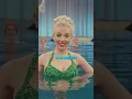 Lagu Scarlett Johanssons Impossible Water Scene