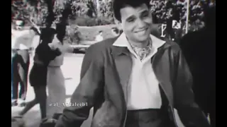 ميل وحدف مديلو كاتب على طرفو اجيلوو    العندليب   عبد الحليم حافظ دندنها