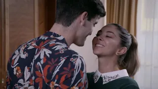 دلع بنات مع ولد بحب المتعةالجنس 