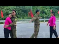 Download Lagu Alleenstaande moeder herenigt met een agent en begint een gelukkig leven.