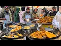 Lagu Crispy Naan Pakora  | Delicious Besan Wala Naan | Lahore Street Food | Food Vlogging.