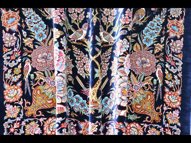 ミルメヒディ工房 国連展示作 花瓶と生命の樹×メダリオン 紺 80×130cm (ID2005)