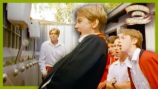 the great peeing competition round the twist s2 e3 10 minute episode 