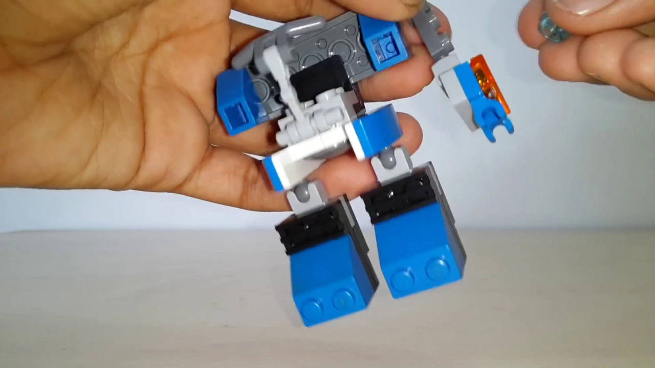 ... to transform How to build instructions, Building tutorial How to make LEGO transformer - buildin. 