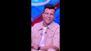 ياسمين عز  لو معاك مليون دولار تعمل بيهم إيه     عصام صاصا  مش عايزهم دندنها