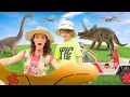 DeeDee and Matteo Go On a Dinosaur Adventure