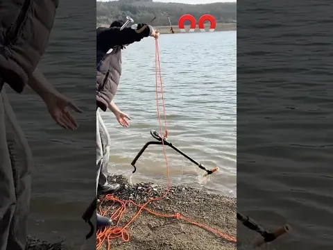 Mıknatıs ile Göldeki Kayıp Eşyaları Toplamak 🧲