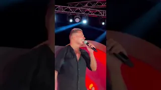 لاول مره اغنيه اللي بينا حياة وأكتر لايف عمرو دياب اعلان فودافون 