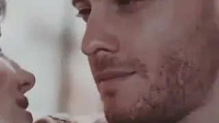 وساعات بتمنى اني اشوفك دندنها