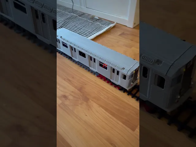 New York R32 brightliner for O Gauge video thumbnail