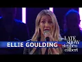 Lagu Ellie Goulding Performs 'Close To Me'