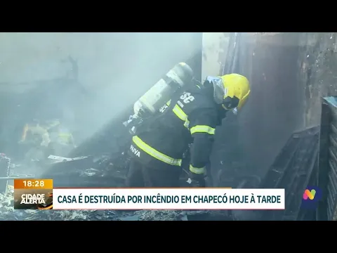 Incêndio em Chapecó: bombeiros salvam oficinas e casas vizinhas