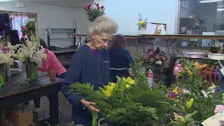 Texas florist prepares for Mother s Day