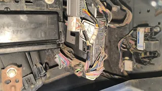 مكان فيوز الزجاج تويوتا هايلوكس فيزيبل زجاج تويوتا مكان علبه الفيوزات أو الفيزيبل تويوتا هايلوكس 