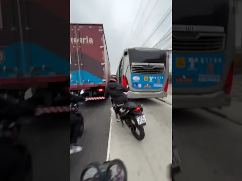 No corredor de moto 🔥 (guigrau) #bmw #motovlog #graudebike Observações diária em São Paulo de moto