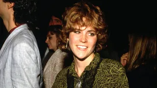 What Does 80s Actor Ally Sheedy Look Like These Days
