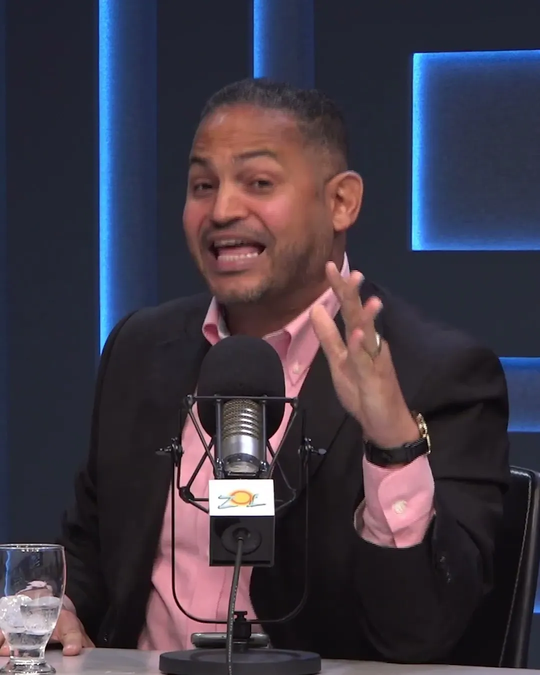 Paliza: ¿Héroe o Arrogante?