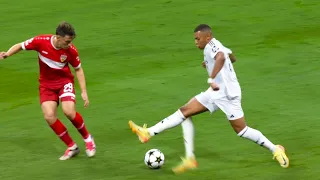 only kylian mbappe can humiliate defenders this way