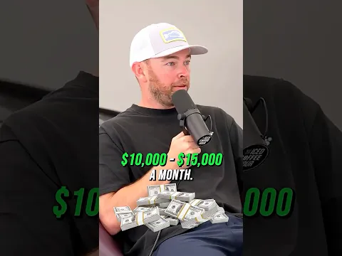 He Makes $15,000 month On Snapchat 🤯