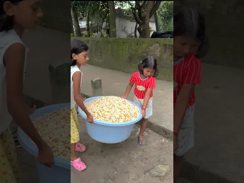 One bucket Puffed rice finish just 1 second. #anwesha #puffedrice #foodfinished #funnyvideo #shorts