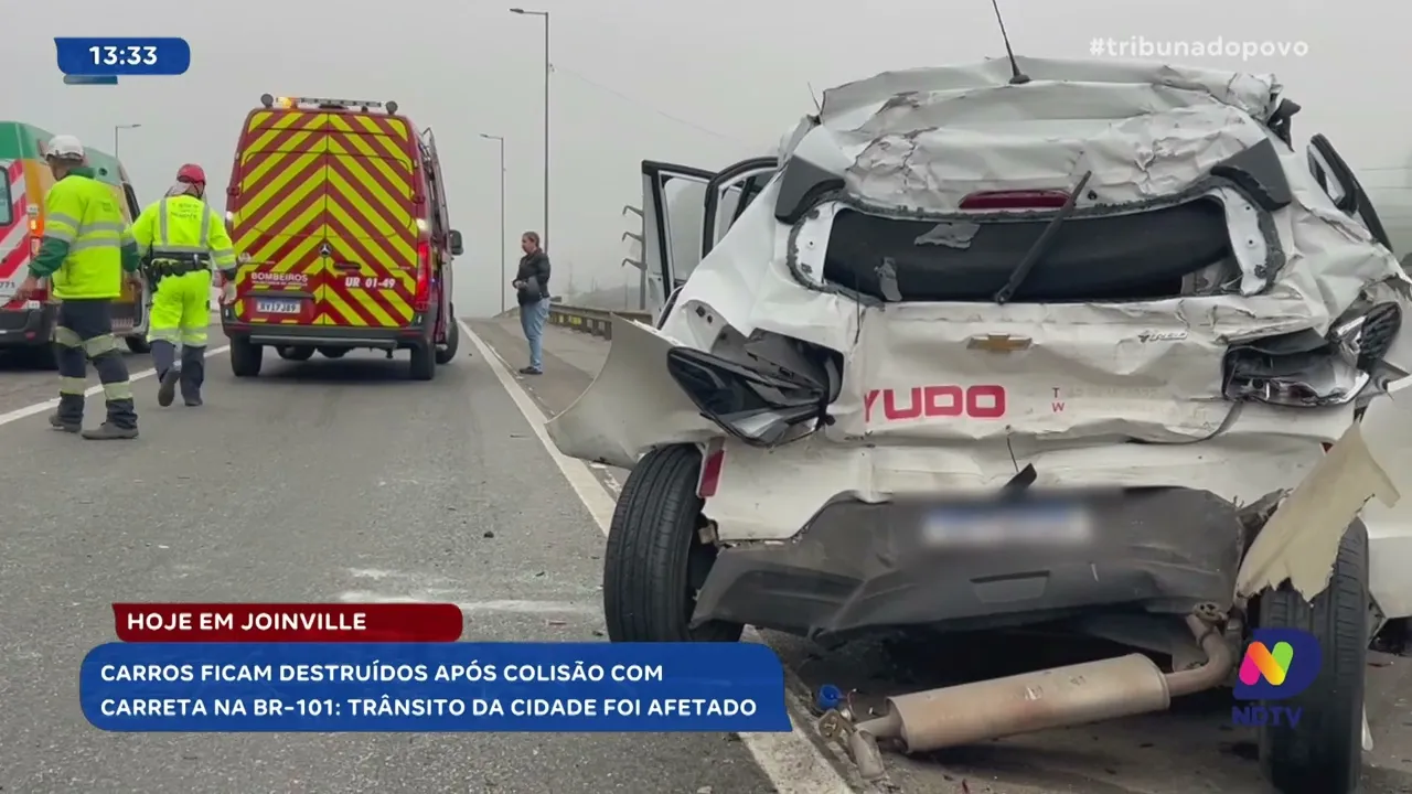 Acidente na BR-101: quatro carros envolvidos paralisam trânsito em Joinville