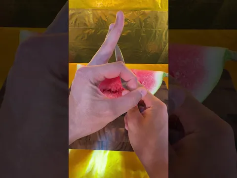 WATERMELON CUTTING HACK🍉🤯