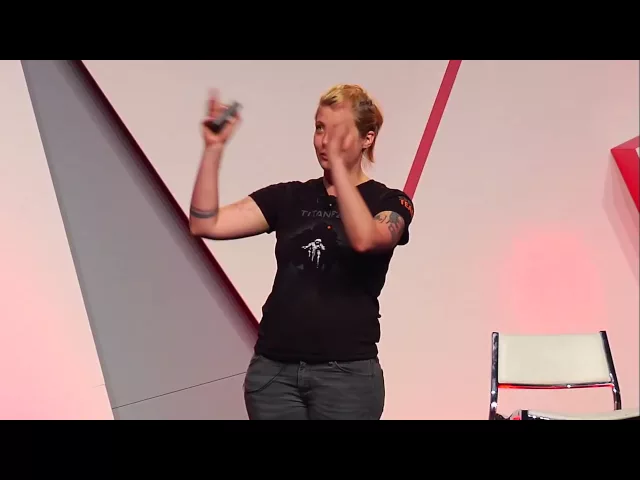 Titanfall presentation - Abbie Heppe, Respawn Community Manager